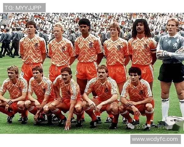 荷兰足球明星盘点：从古典到现代的传奇球员与他们的辉煌成就